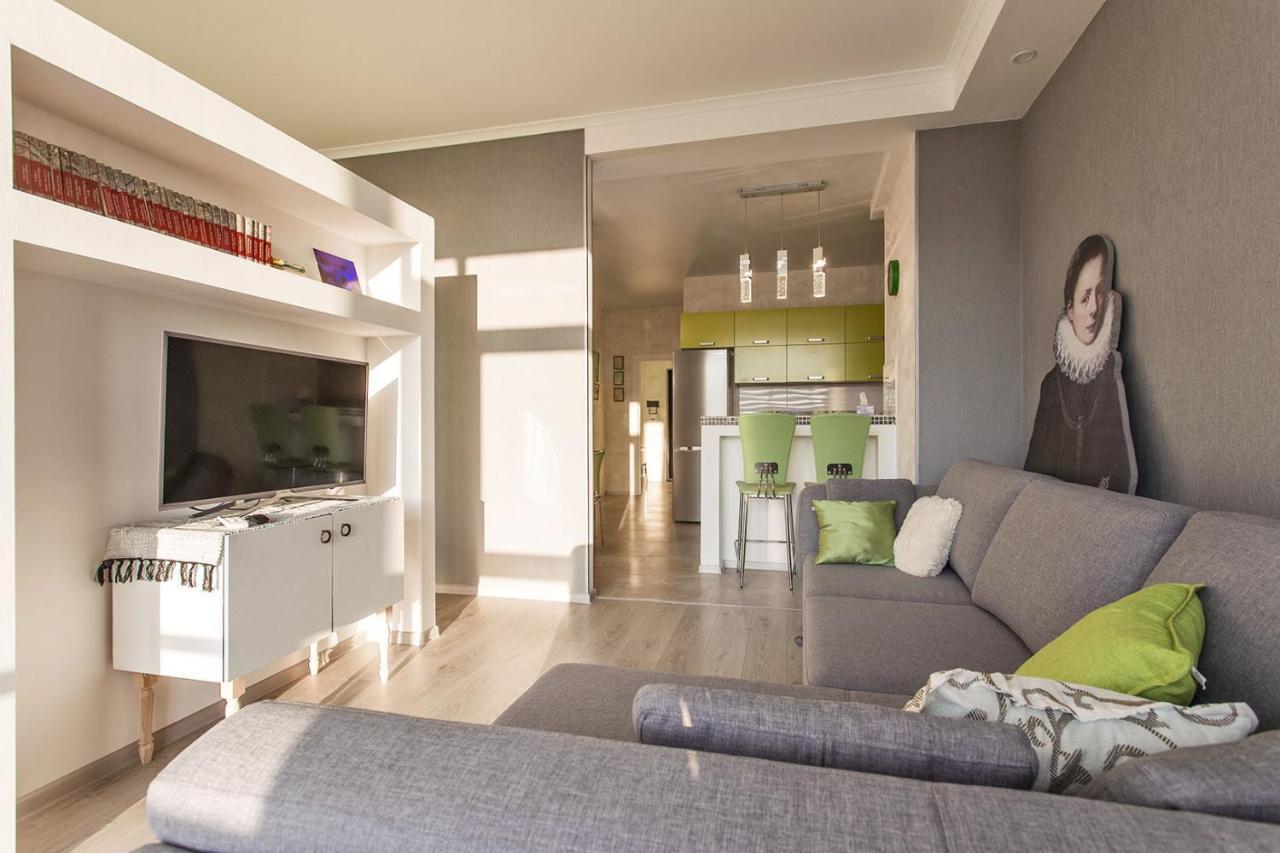 Gagarin Plaza Apartment 70 Square Metres On 12Th Floor Одеса Екстер'єр фото