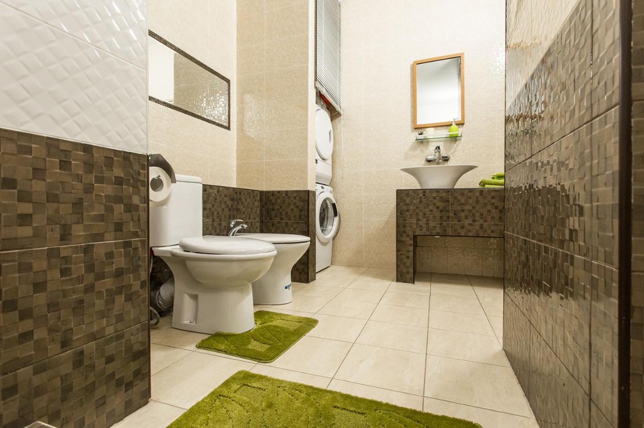Gagarin Plaza Apartment 70 Square Metres On 12Th Floor Одеса Екстер'єр фото