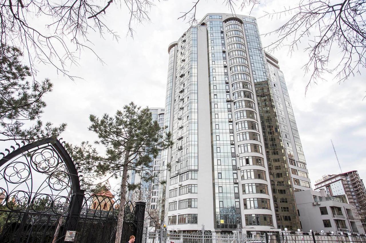 Gagarin Plaza Apartment 70 Square Metres On 12Th Floor Одеса Екстер'єр фото