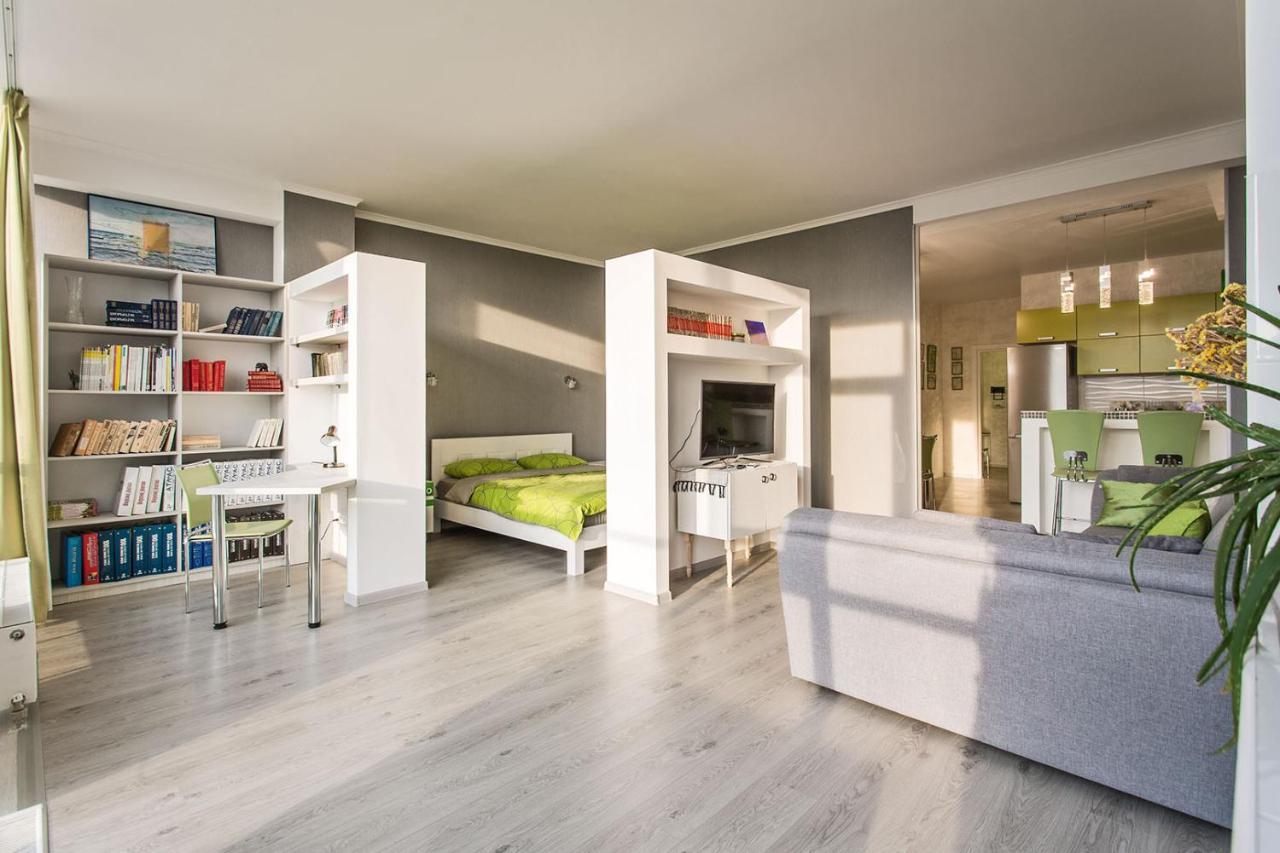 Gagarin Plaza Apartment 70 Square Metres On 12Th Floor Одеса Екстер'єр фото