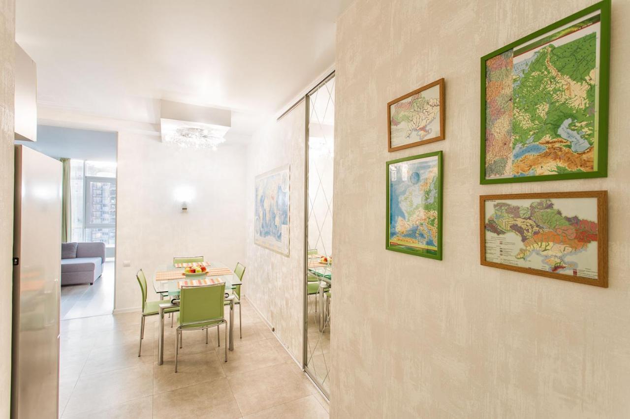 Gagarin Plaza Apartment 70 Square Metres On 12Th Floor Одеса Екстер'єр фото
