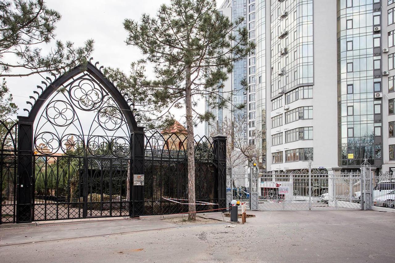 Gagarin Plaza Apartment 70 Square Metres On 12Th Floor Одеса Екстер'єр фото